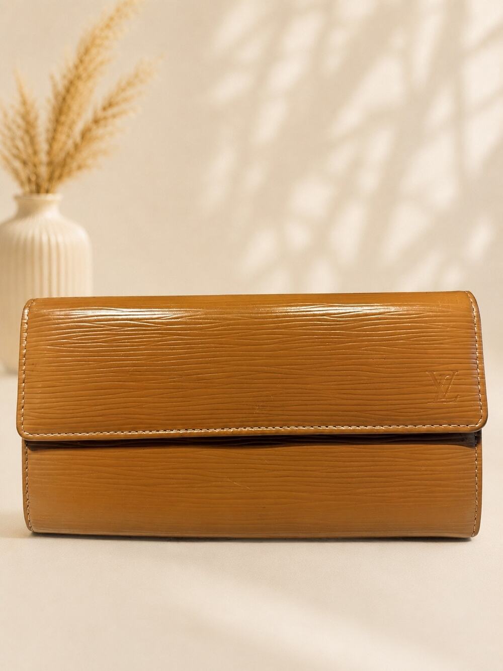Louis Vuitton Sarah Wallet in Fauve/Camel NM